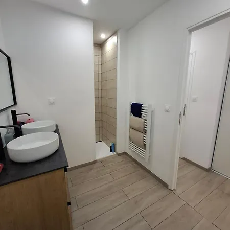 Appartamento Grand Au Calme Proche Du Centre-ville